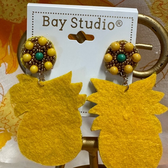 NWT- Pineapple 🍍 Pierced Earrings Felt & bead Pierced Earrings - Bay Studio ☀️ - Picture 2 of 2